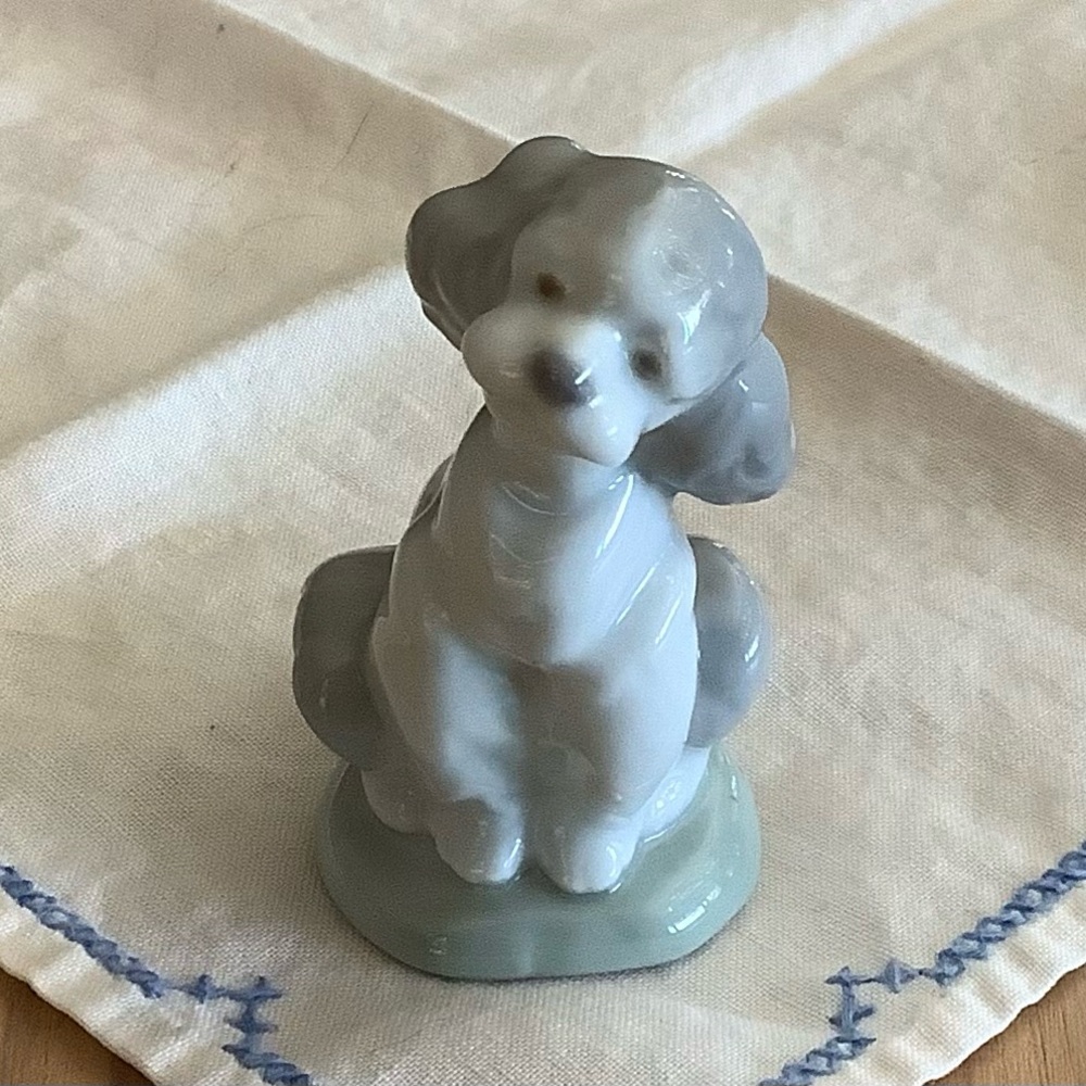 Lladro Dog Figurine “A Friend For Life” #07685
